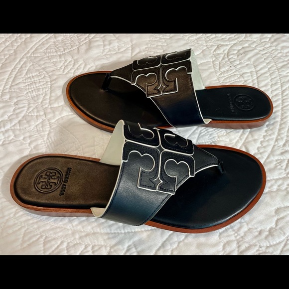 New Tory Burch Jamie Calf Leather Logo Sandals Size 8 - Picture 3 of 3